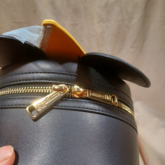 Loungefly Disney backpack - Picture 7 of 11